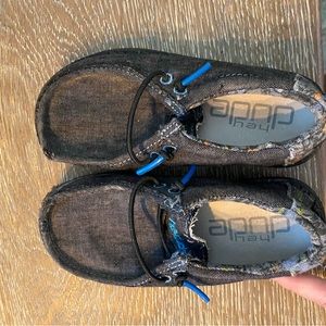 Hey Dude boys toddler size 8